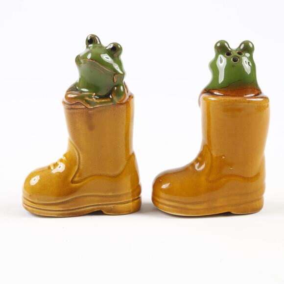 Frogs In Boots 3.5” Ceramic Table Salt & Pepper Shaker Set & Stoppers - Picture 5 of 6